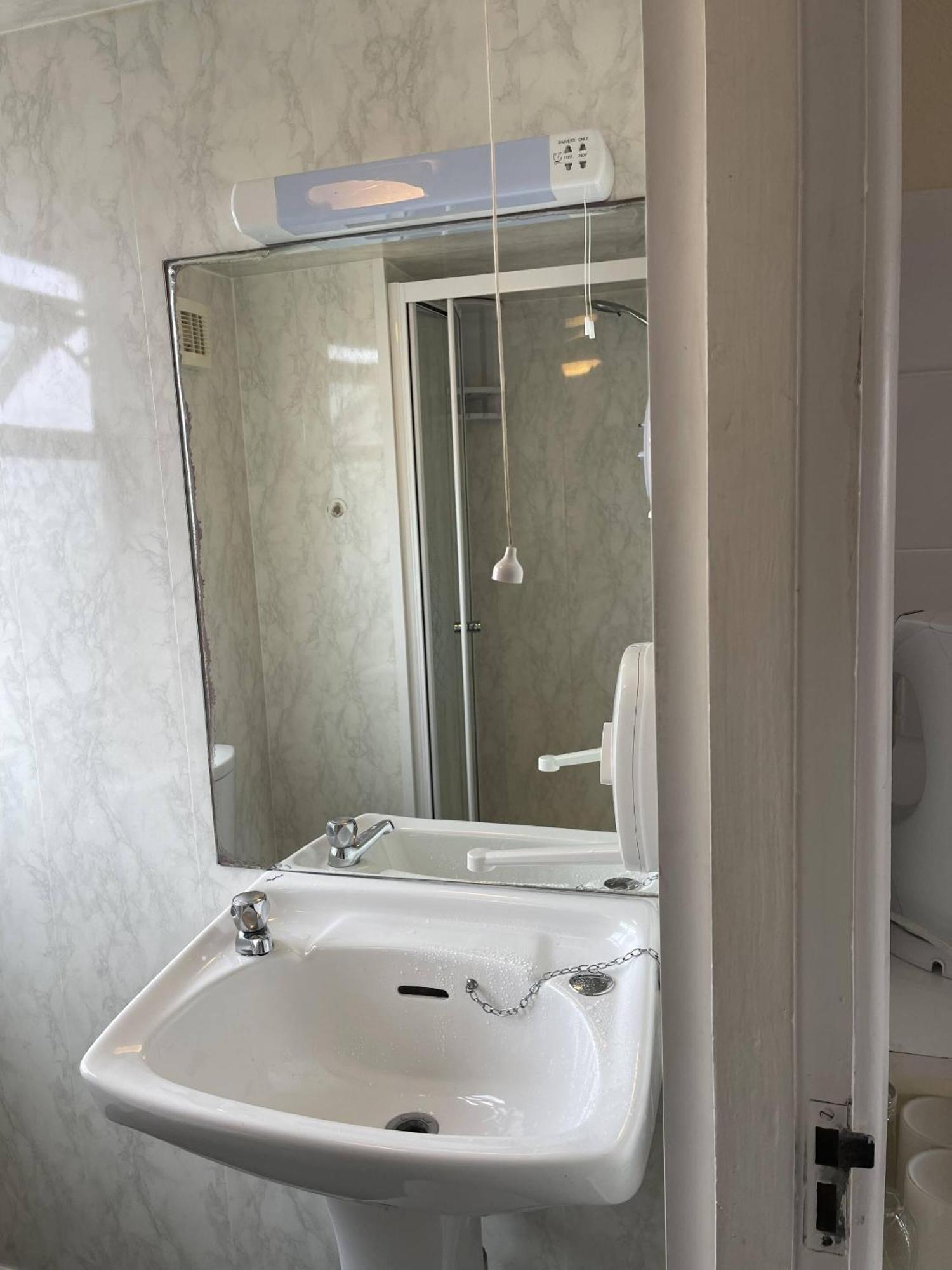 Lamplighter Guesthouse Plymouth Oda fotoğraf