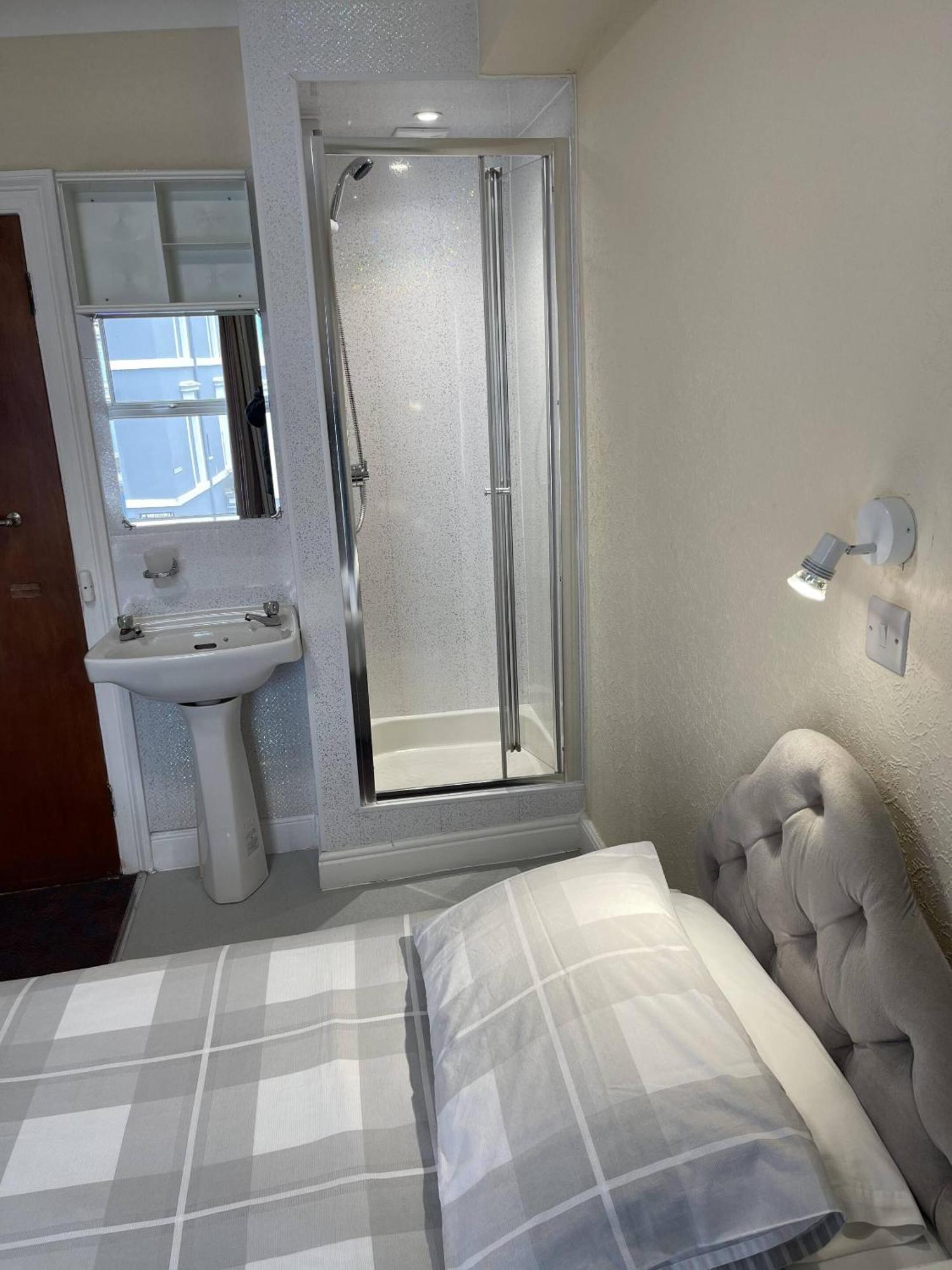 Lamplighter Guesthouse Plymouth Oda fotoğraf