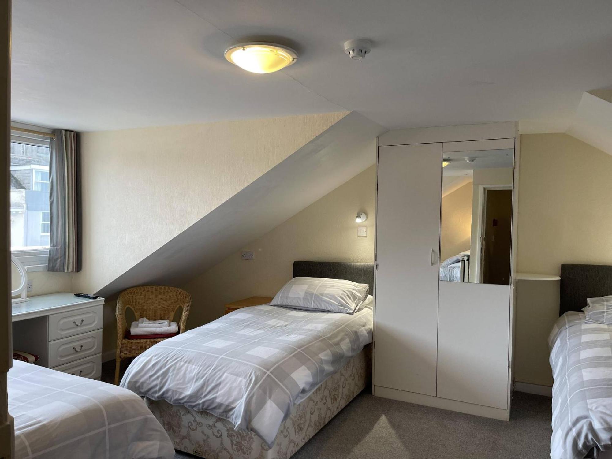 Lamplighter Guesthouse Plymouth Oda fotoğraf